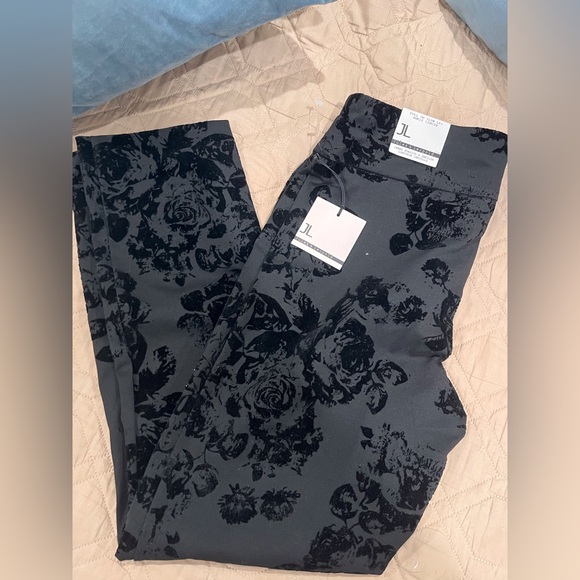 Jules & Leopold Pants - Jules & Leopold Black and Gray Floral slim pants